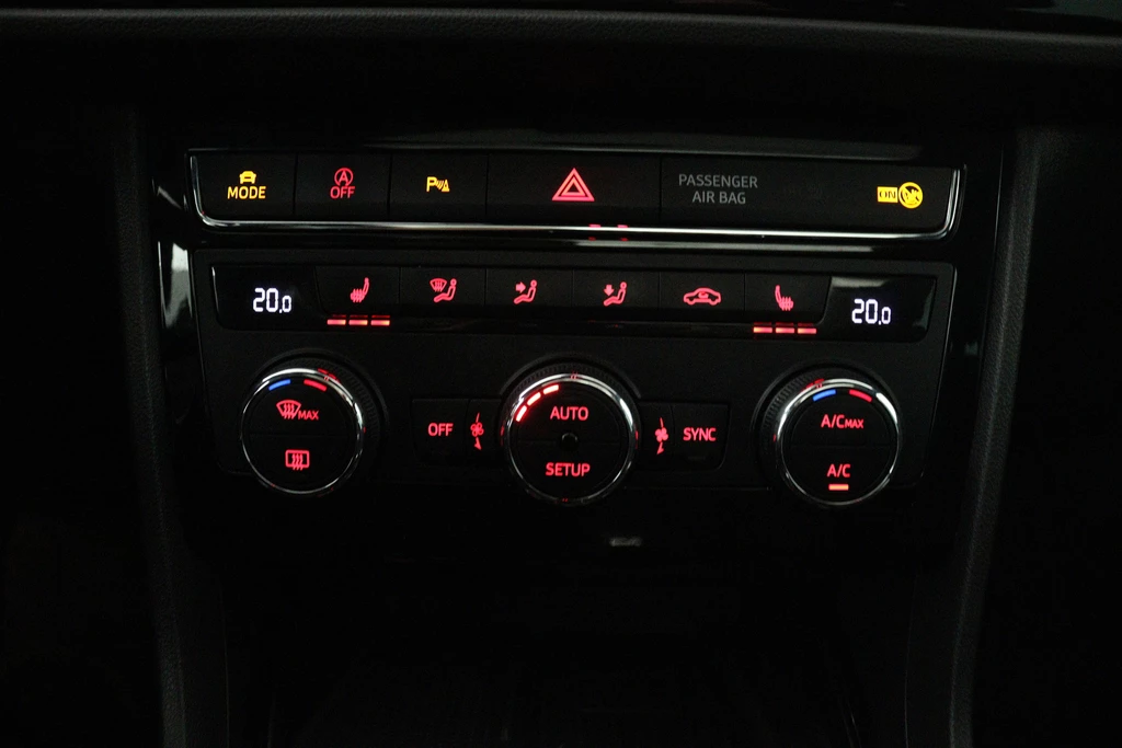 SEAT Leon – foto 16