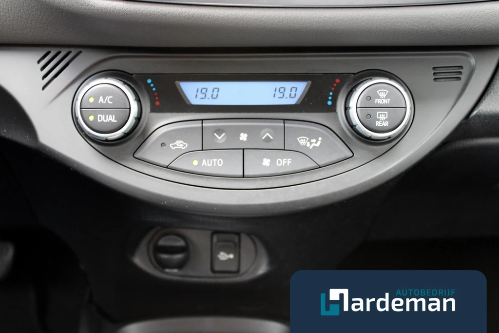 Toyota Yaris – foto 14