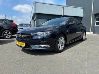 Opel Insignia – thumbnail 1