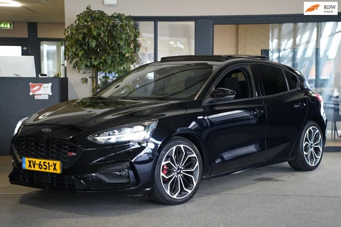 Ford Focus 1.0 EcoBoost ST Line Pano Navi Cam Acc Pdc B&O Led