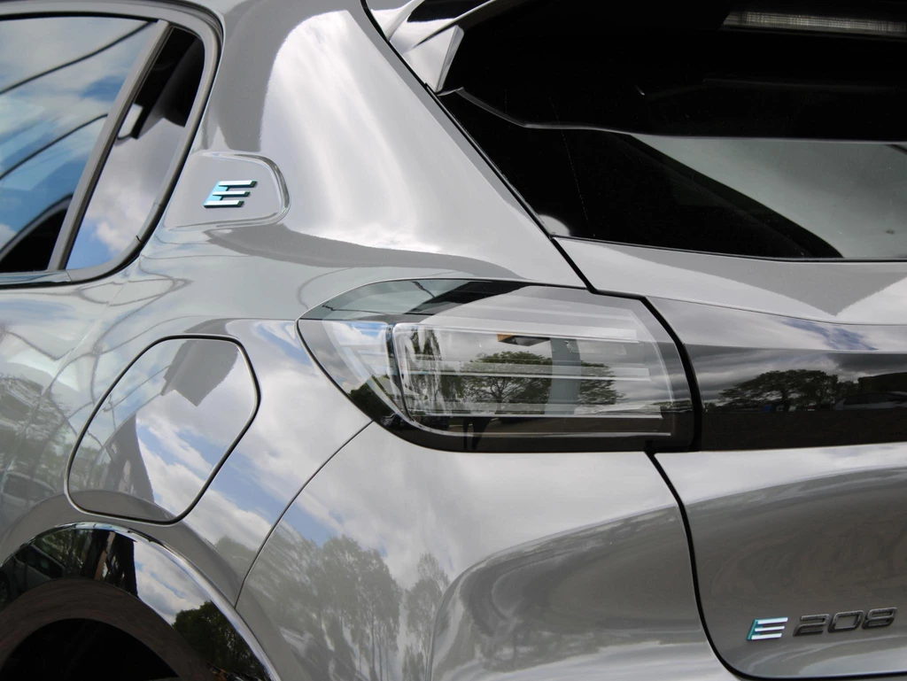 Peugeot e-208 – foto 21