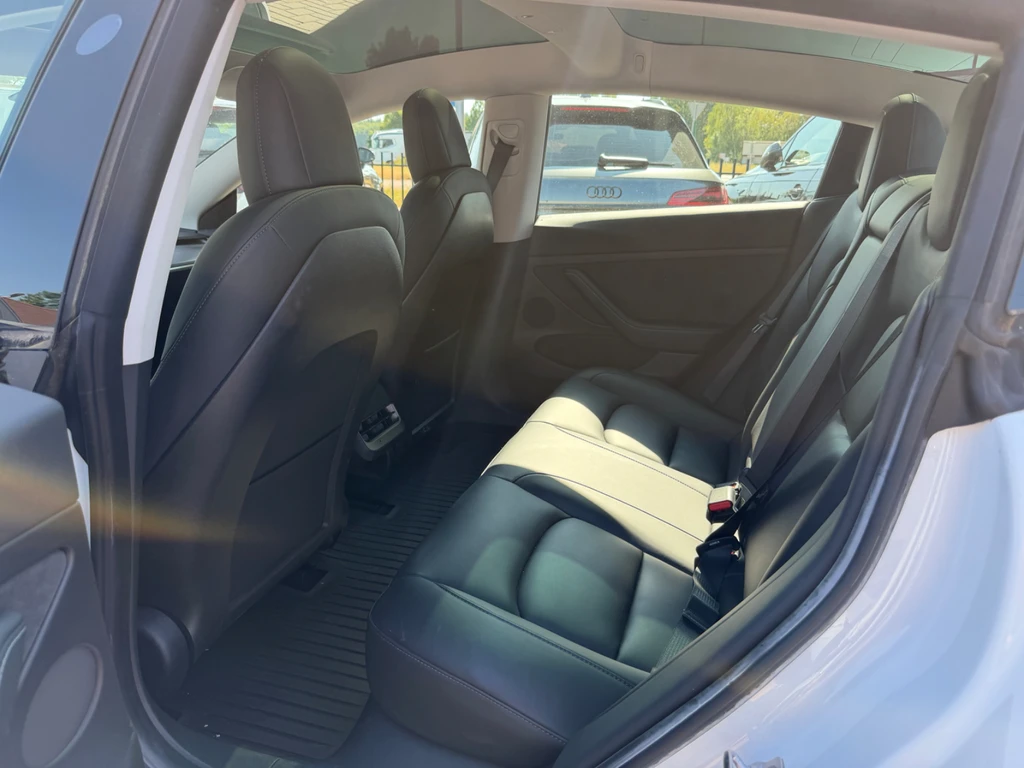 Tesla Model 3 – foto 9
