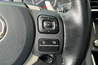 Lexus IS – thumbnail 15