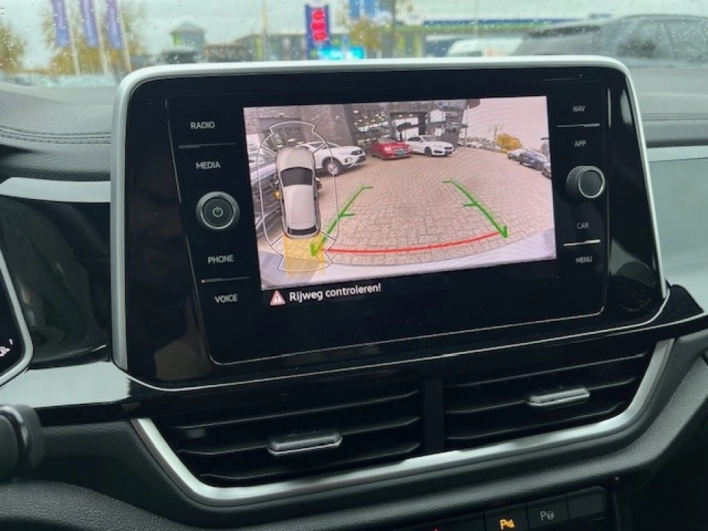 Volkswagen T-Roc – foto 6
