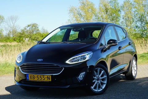 Ford Fiesta 1.0 EcoBoost Titanium AUTOMAAT | Panther Black | Carplay/Winterpack/Camera