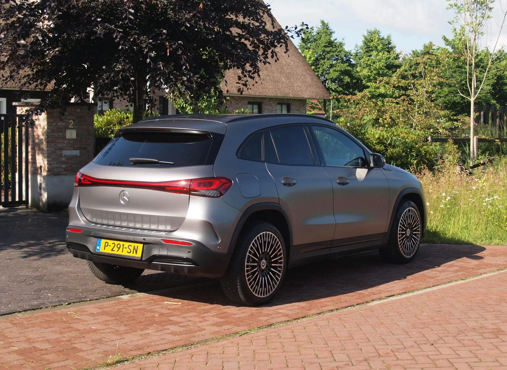 Mercedes-Benz EQA – foto 6