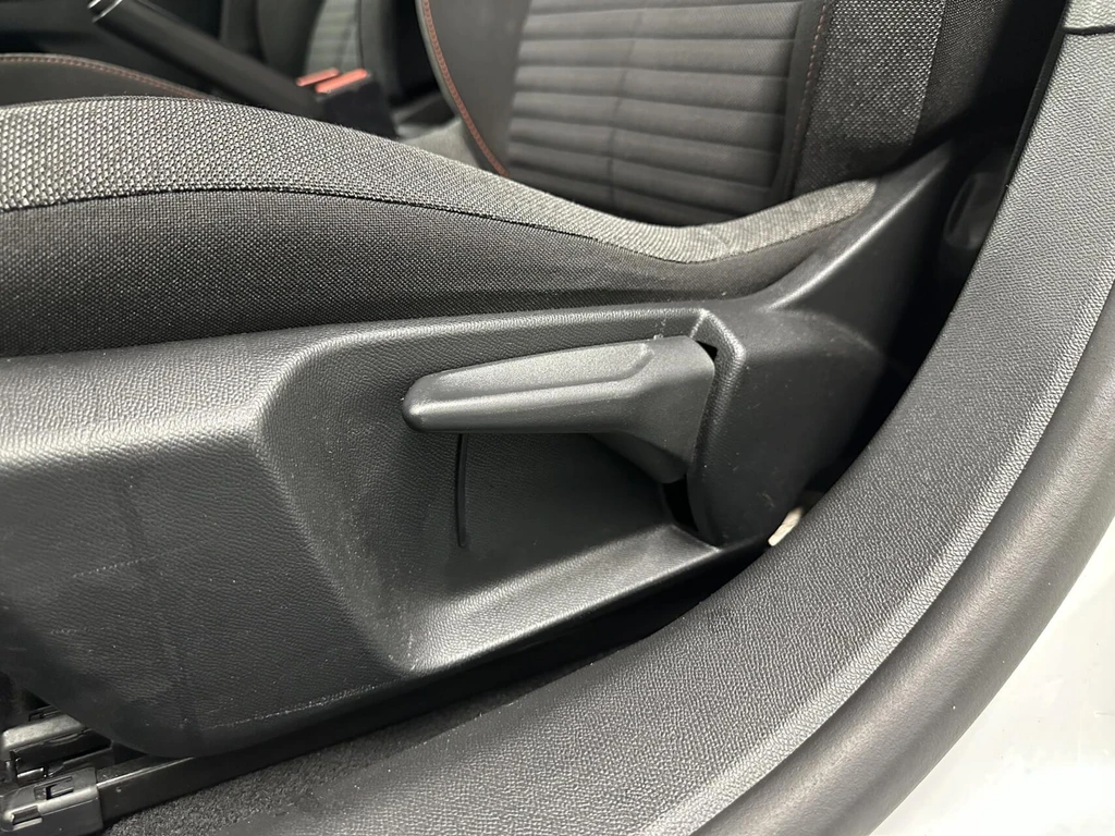 Peugeot 208 – foto 17