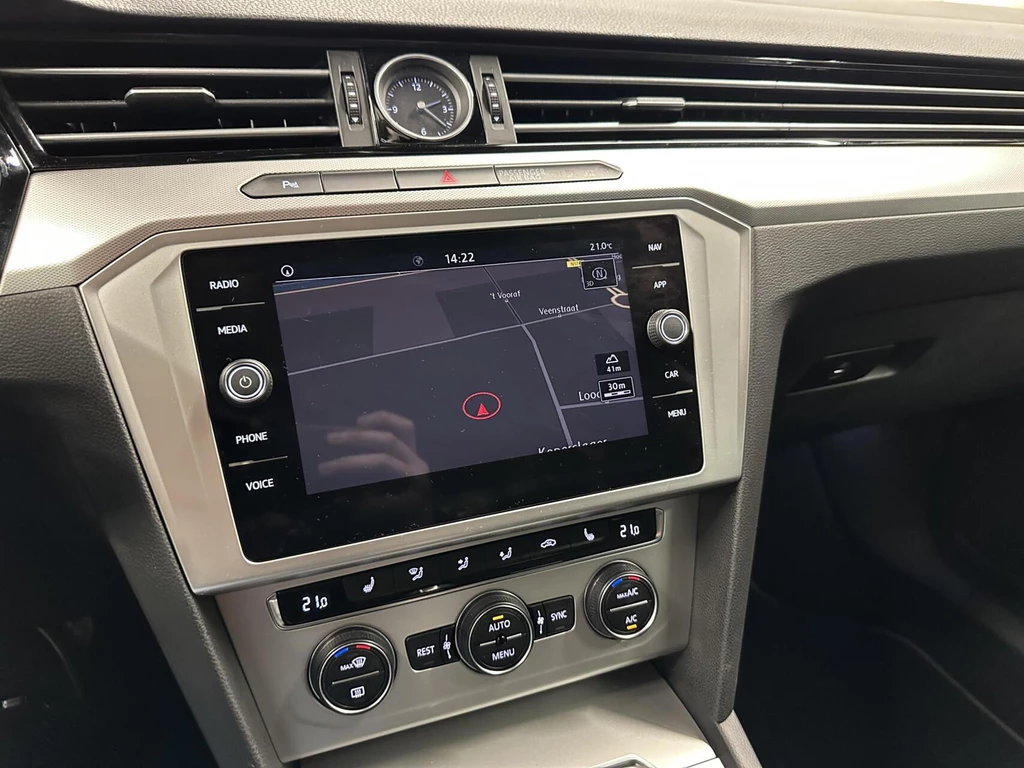 Volkswagen Passat – foto 28