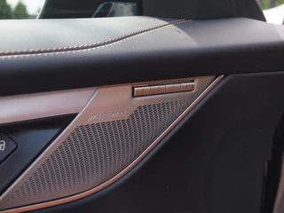 Jaguar F-PACE – thumbnail 32
