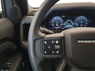 Land Rover Defender – thumbnail 12
