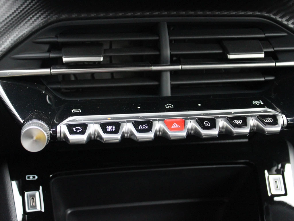 Peugeot 208 – foto 22