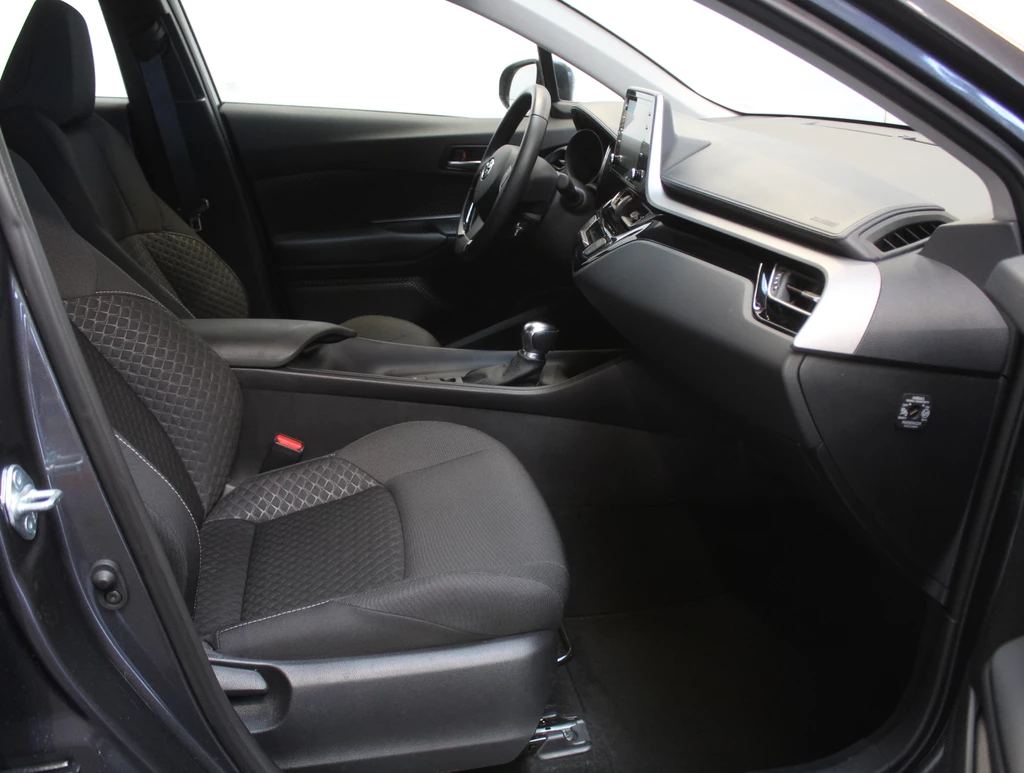 Toyota C-HR – foto 35