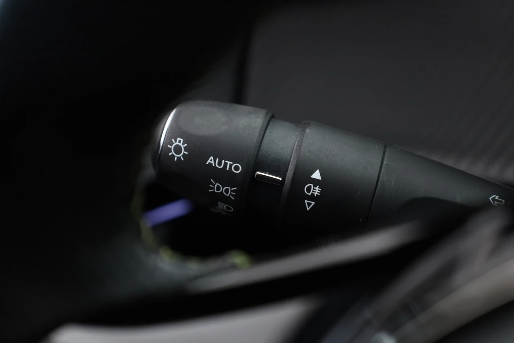Peugeot 208 – foto 11