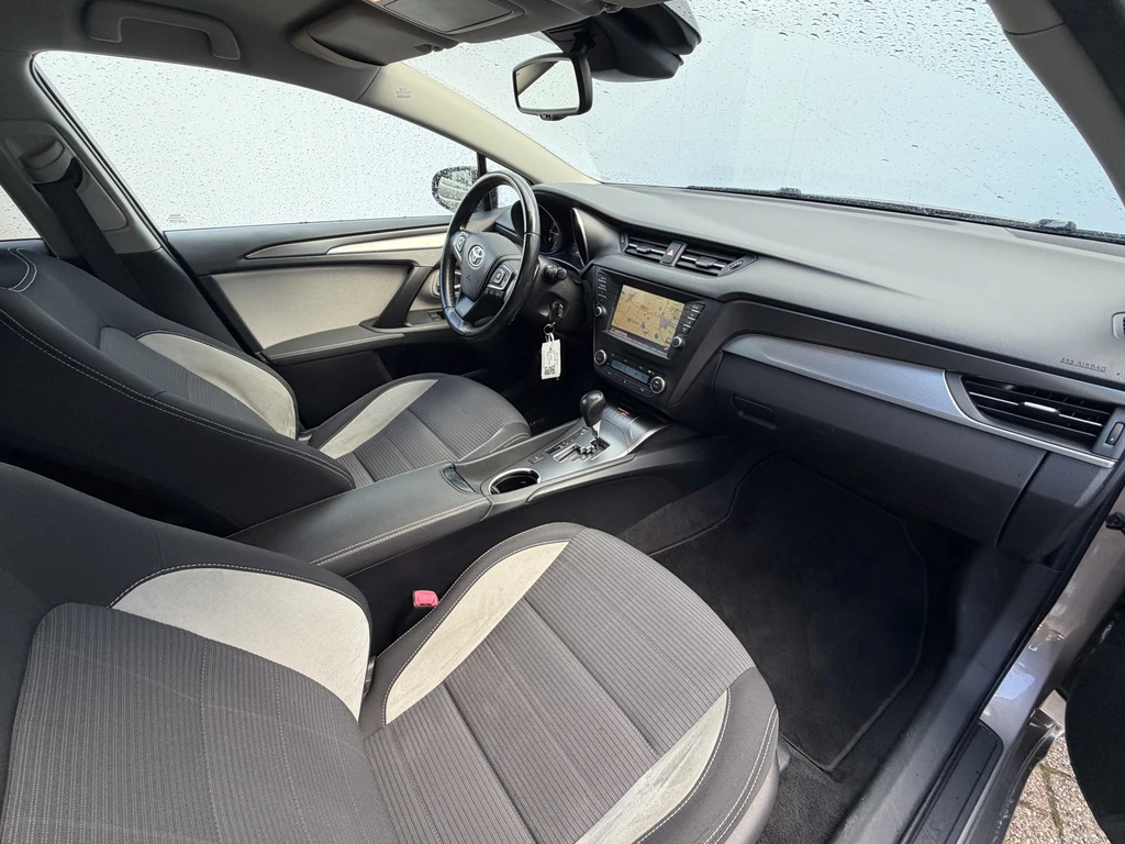 Toyota Avensis – foto 12
