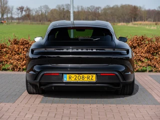 Porsche Taycan – thumbnail 13