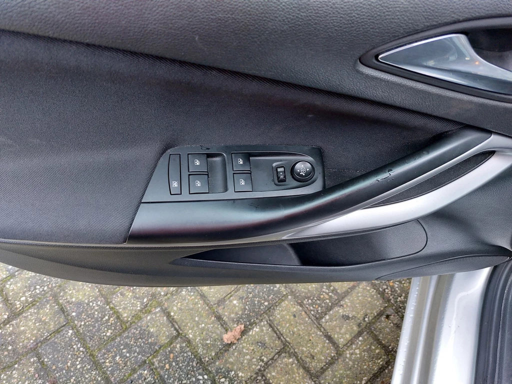 Opel Astra – foto 5