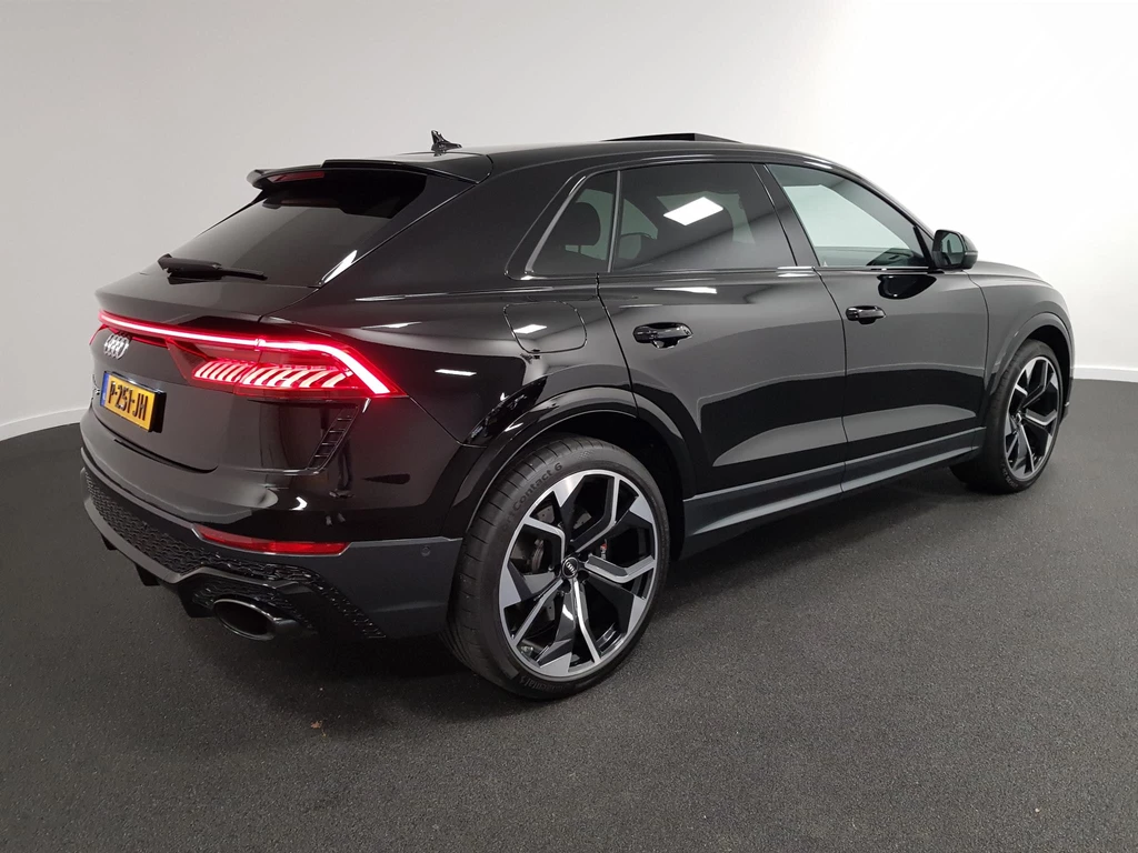Audi Q8 – foto 6