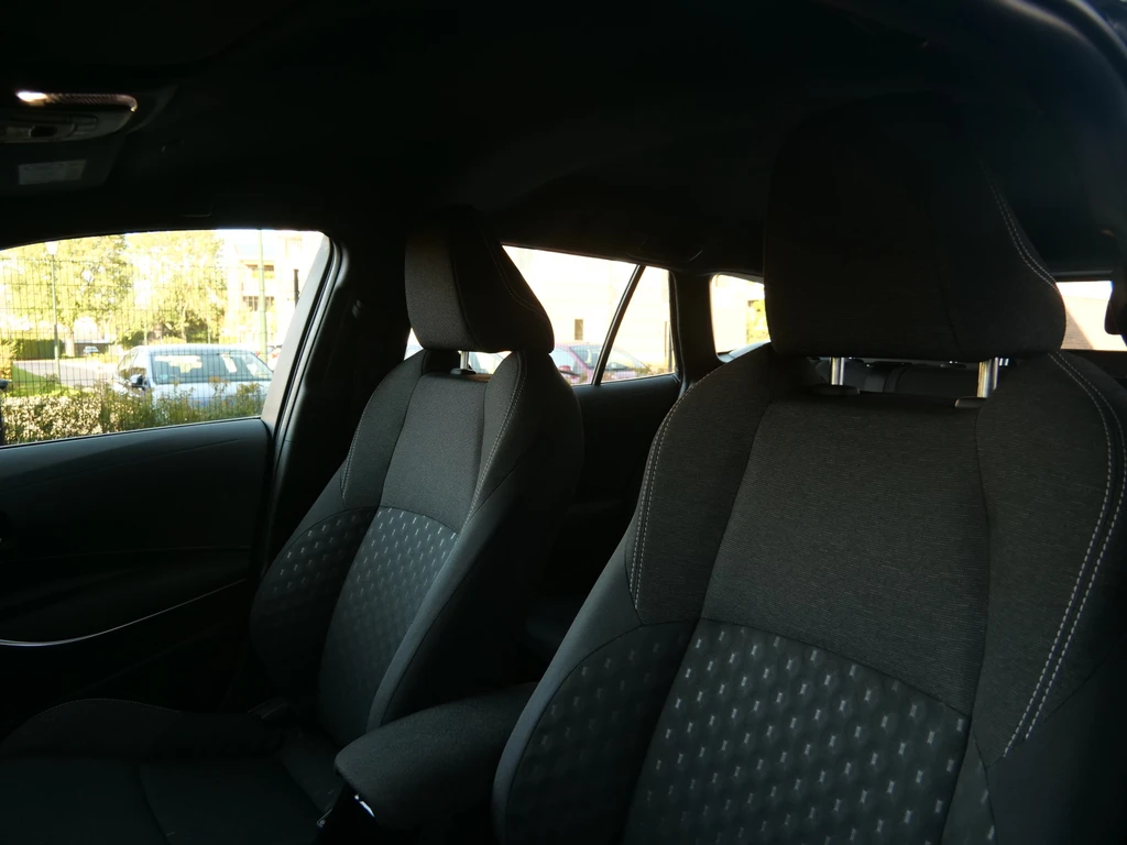 Toyota Corolla Touring Sports – foto 15
