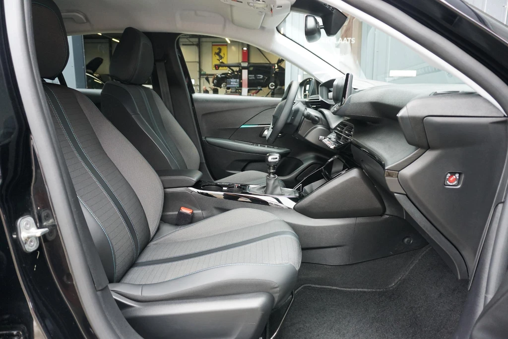 Peugeot 208 – foto 11