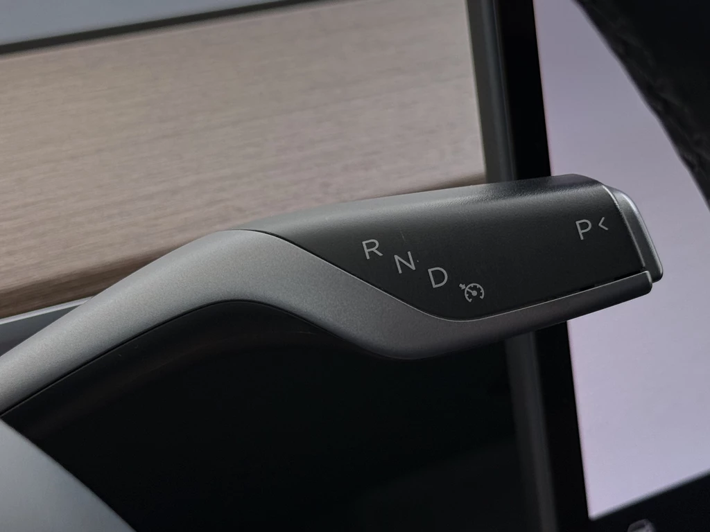 Tesla Model Y – foto 37