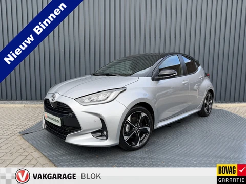 Toyota Yaris 1.5 Hybrid 130 Executive / Bi tone | Pano dak | JBL | PDC A+V | 10 jr GARANTIE | Rijklaar!!