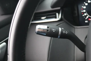 Land Rover Range Rover Velar – thumbnail 43