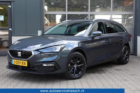 Seat Leon Sportstourer 1.5 TSI l NAVI l VIRTUAL COCKPIT l STUURVERWARMING l STOELVERWARMING l CAMERA l PDC