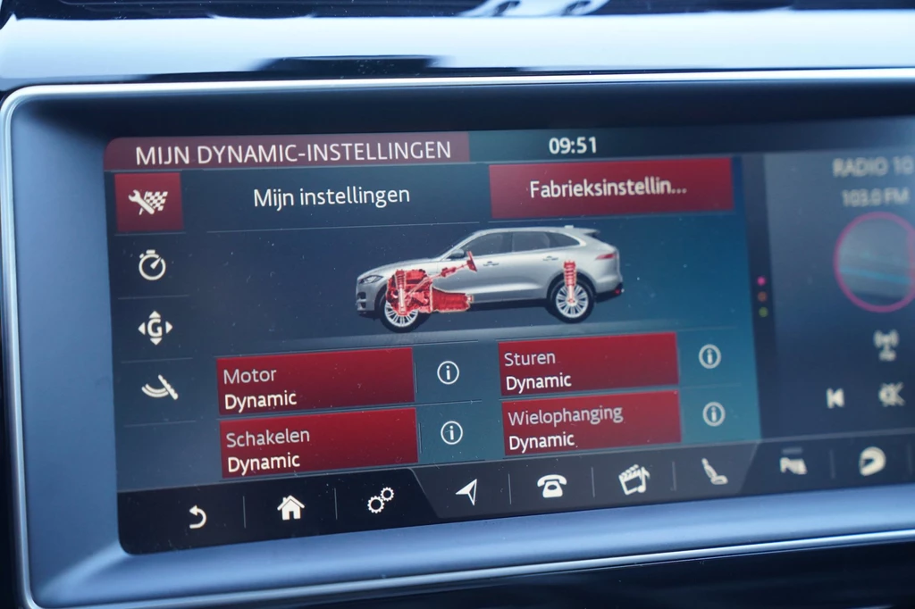 Jaguar F-PACE – foto 32
