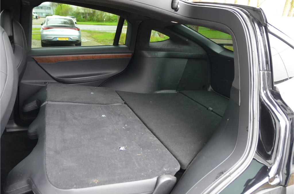 Tesla Model X – foto 16