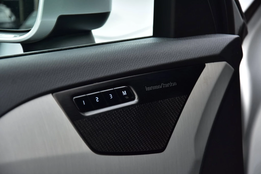 Volvo XC90 – foto 17