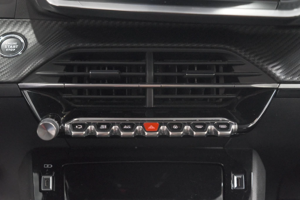Peugeot 208 – foto 35