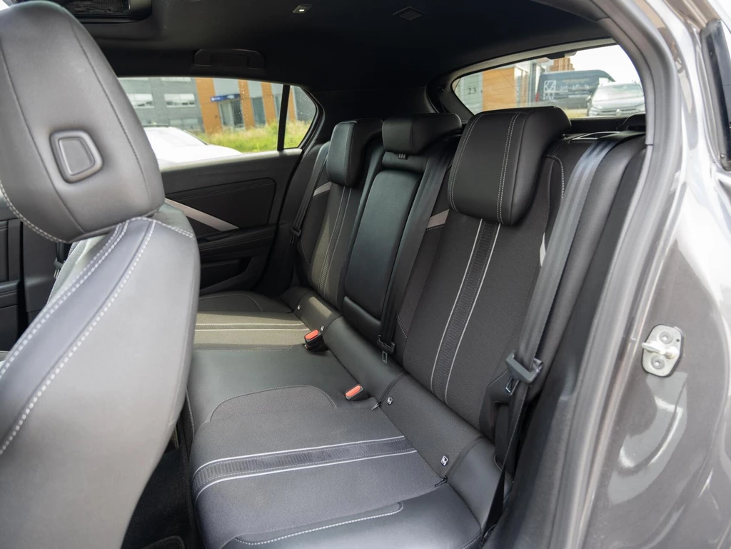 Opel Astra – foto 36