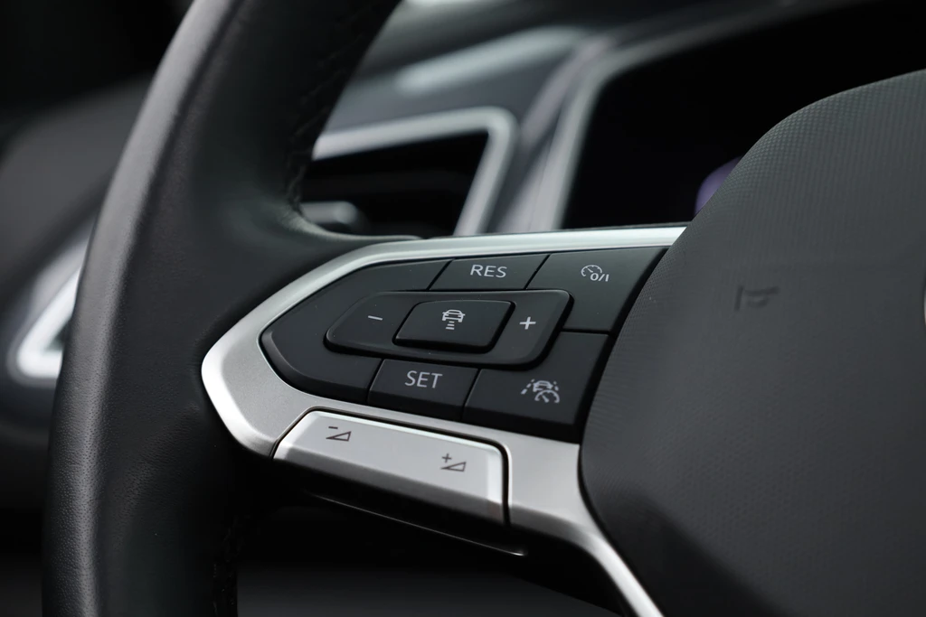 Volkswagen T-Roc – foto 12