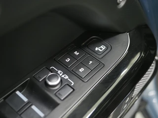 Land Rover Defender – thumbnail 19