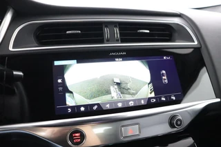 Jaguar I-PACE – thumbnail 14