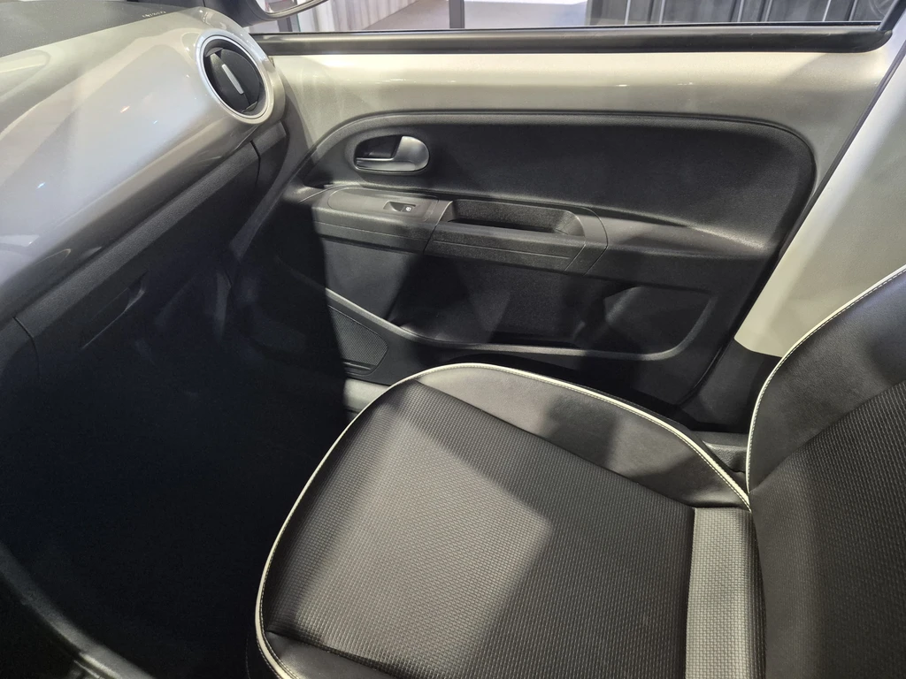 Volkswagen up! – foto 24