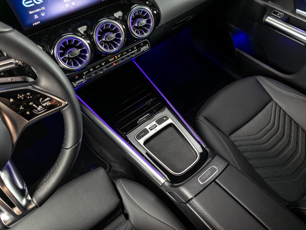 Mercedes-Benz EQA – foto 13