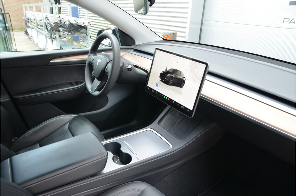 Tesla Model Y – foto 12