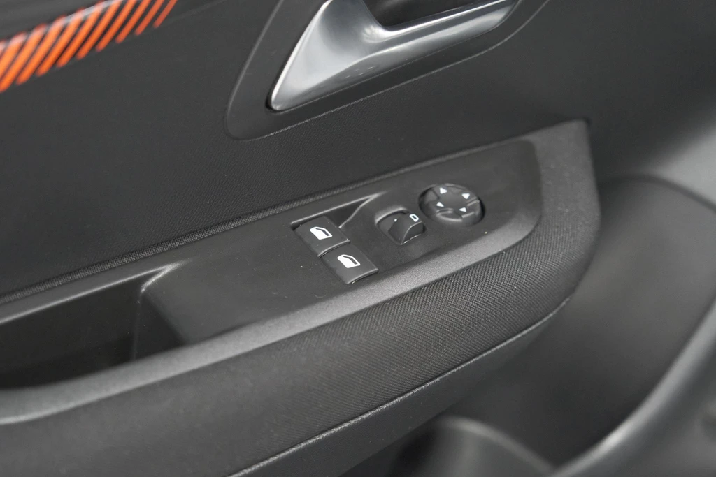 Peugeot 208 – foto 23