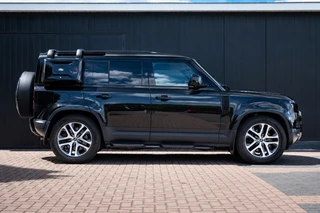 Land Rover Defender – thumbnail 7