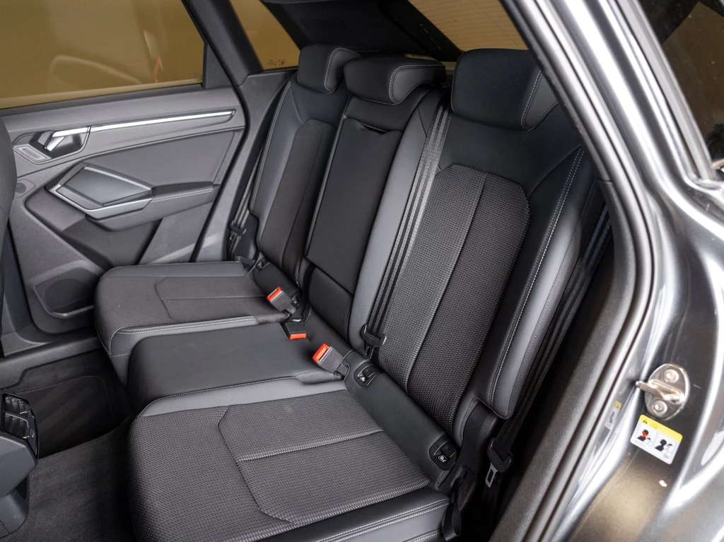 Audi Q3 – foto 11