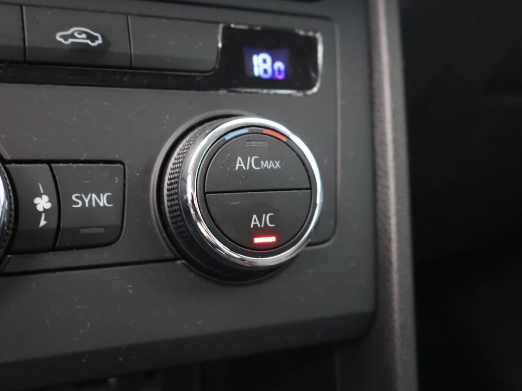 SEAT Leon – foto 37
