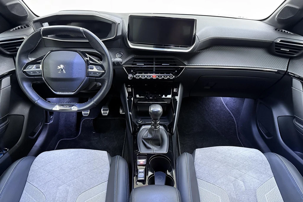 Peugeot 208 – foto 13