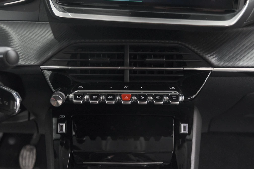 Peugeot 208 – foto 58