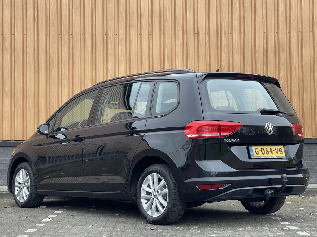 Volkswagen Touran – foto 2