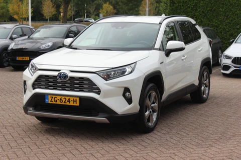 Toyota RAV4 2.5 Hybrid Style / Trekhaak / Camera / Leder / Keyless / 18'' / CarPlay / Stoelverwarming / DAB / ACC / Rijstrooksensor
