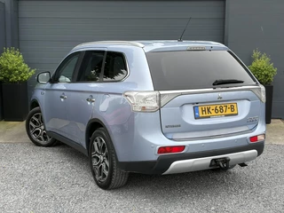 Mitsubishi Outlander – thumbnail 2