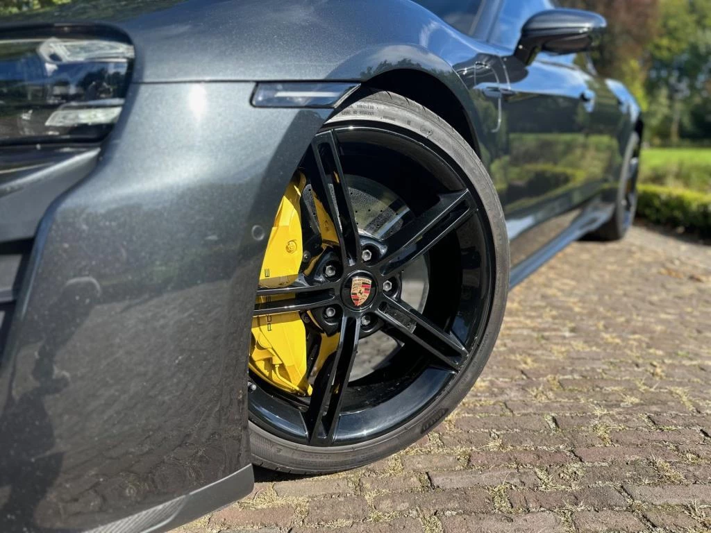 Porsche Taycan – foto 7