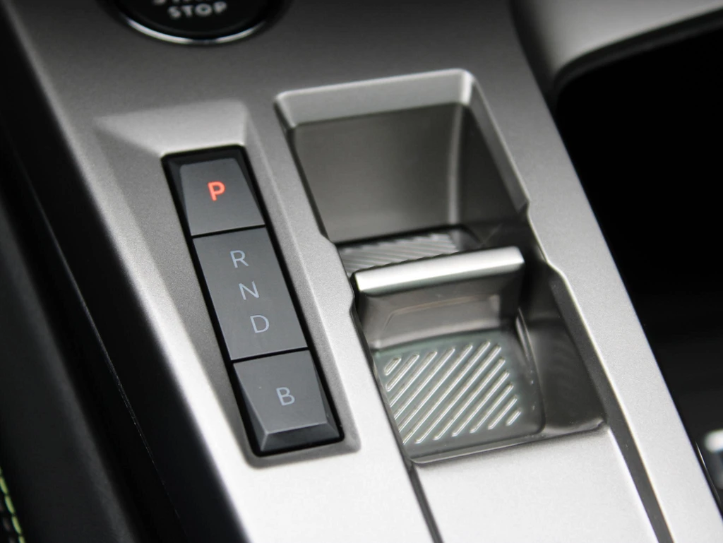 Peugeot e-308 – foto 32
