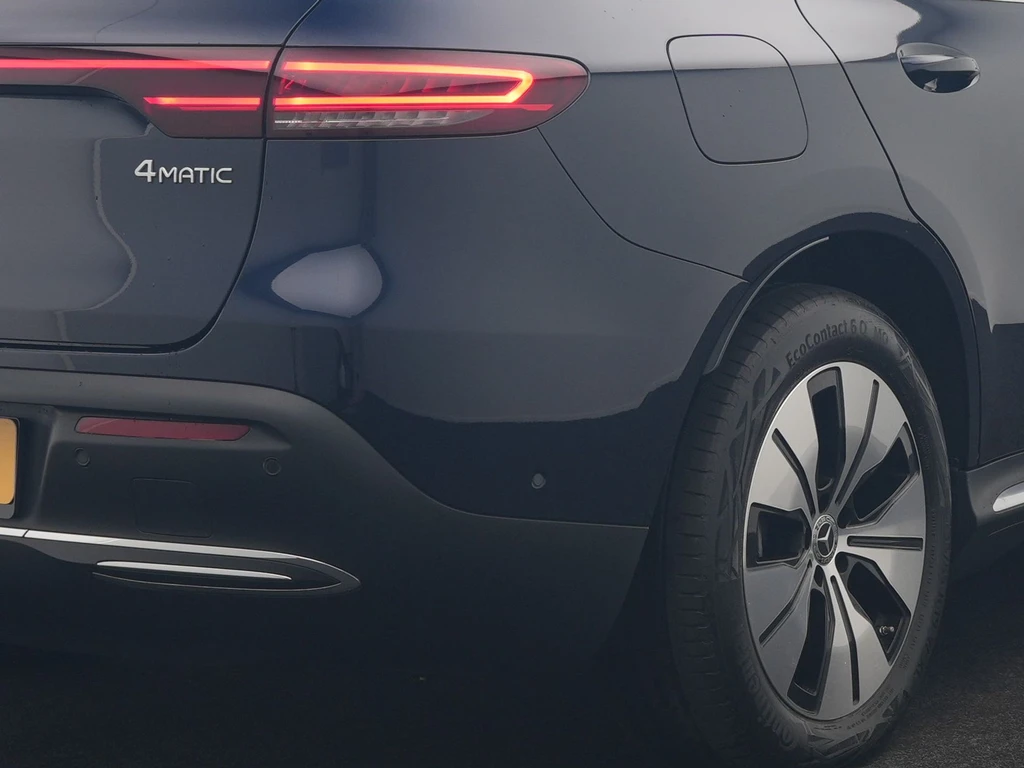 Mercedes-Benz EQC – foto 18
